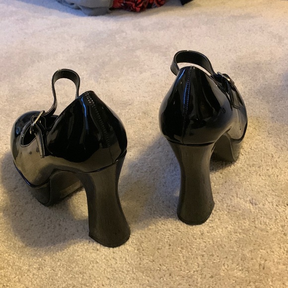 COPY - A show stopper. Black platforms with 5’inch heels brand new! By Ellie si… - Picture 3 of 11